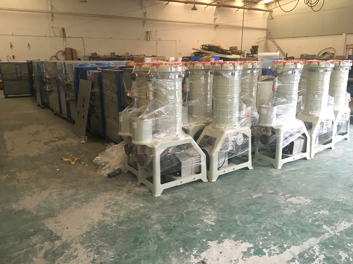 冷(leng)水機(ji)過濾機(ji)倉(cang)庫(ku)