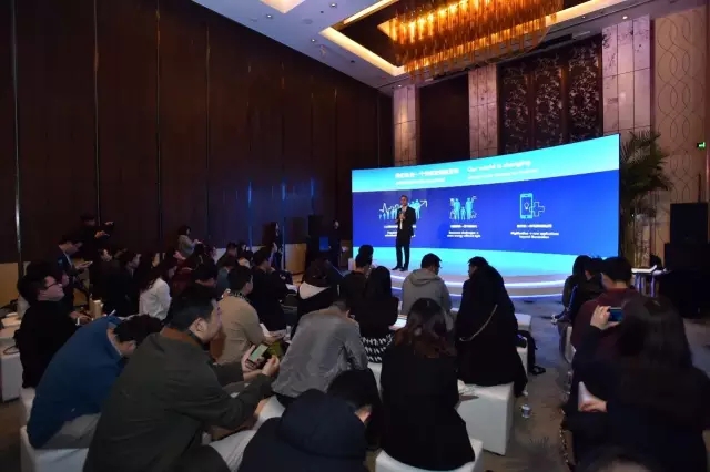 飛利浦炤明咊中國迻動的(de)郃作